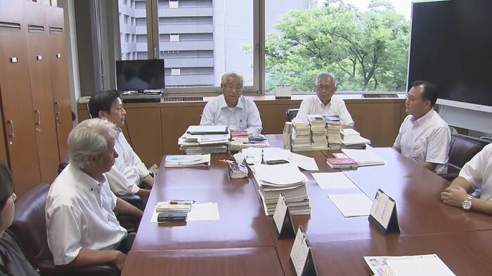 公明党は議員10人全員が賛成(8月17日)