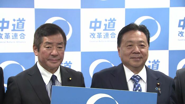 立憲民主党北海道総支部連合会の勝部賢志代表（左）と 公明党北海道本部の佐藤英道代表（右）
