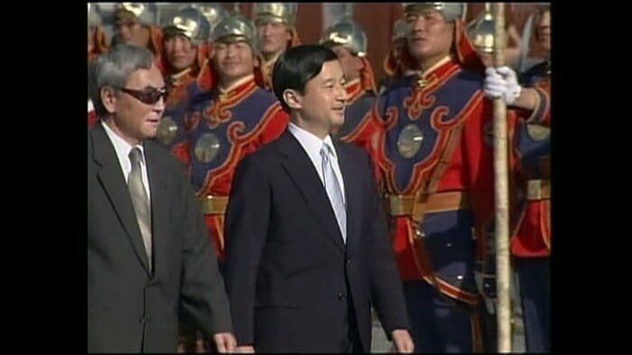 歓迎式典に出席された皇太子さま(スフバートル広場)