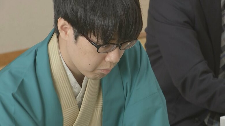 羽生九段も倒した富山出身の26歳、服部慎一郎七段が藤井聡太棋聖に挑む「棋聖戦」第一局　昼食は3品すべてハーフ｜FNNプライムオンライン