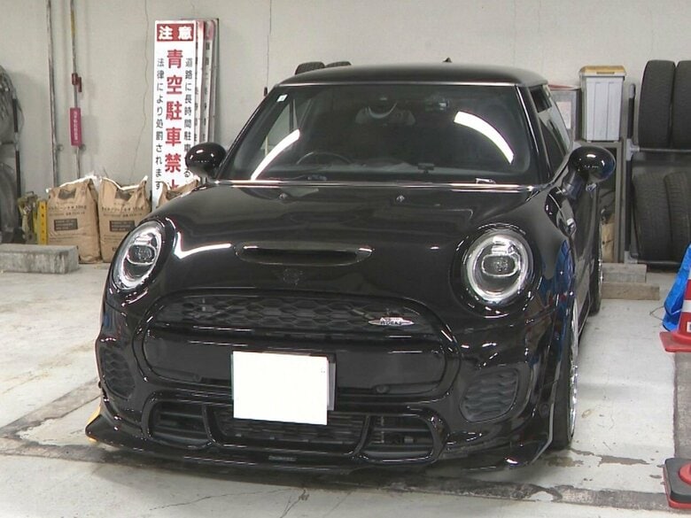 夜の路上に頭から血を流した女性…ひき逃げ事件として捜査中に車で現場へ戻って来た39歳男を逮捕 女性は重傷か｜FNNプライムオンライン
