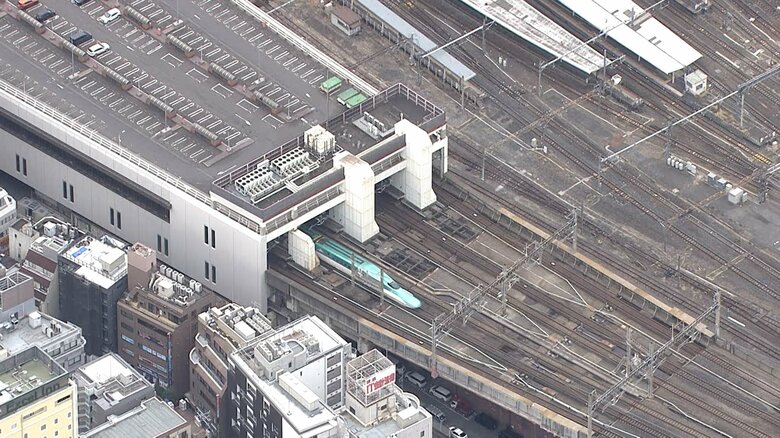 JR大宮駅に到着した「はやぶさ」