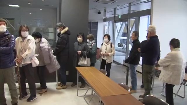 初日は行列が…