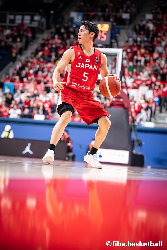 グアム戦での河村勇輝（22日、東京・有明コロシアム）