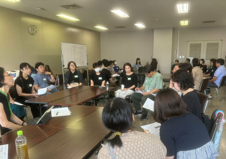 保護者らが特有の悩みなど情報交換した