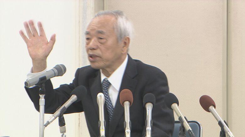 会見する谷川弥一衆院議員