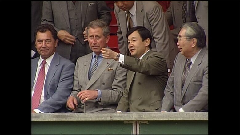 2001年、イギリスを訪問された天皇陛下とチャールズ新国王