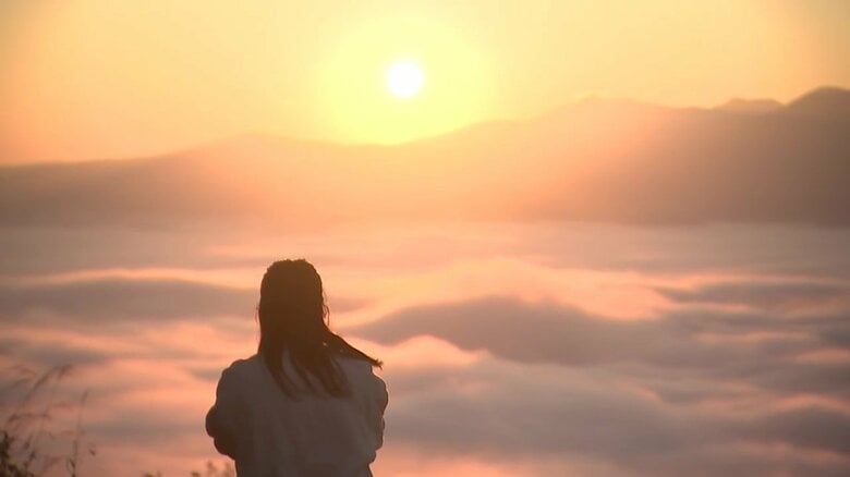 一面に広がる「雲海」（遠野市の高清水展望台、午前6時頃）