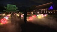 国宝瑞龍寺でライトアップ　100本の和傘とスモークが幻想的な雰囲気を演出　特別夜間参詣