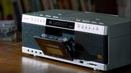 世界初のハイレゾCDラジカセが新登場!なぜ今?誰が買うのか?