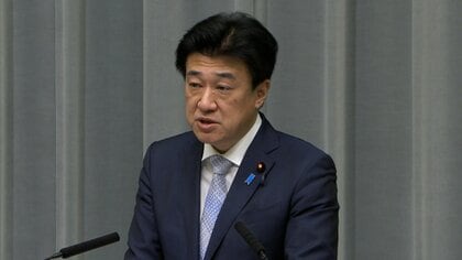 民間備蓄の石油の放出開始　官房長官「買い占めや売り惜しみの情報提供を受け付け」
