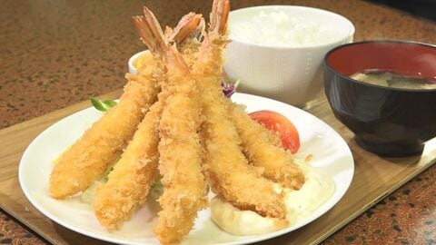 「盛れるだけ盛る」コーヒーが不得手な喫茶店が力を注ぐ“メガ盛りメニュー” 物価高でも変わらぬ量と人情