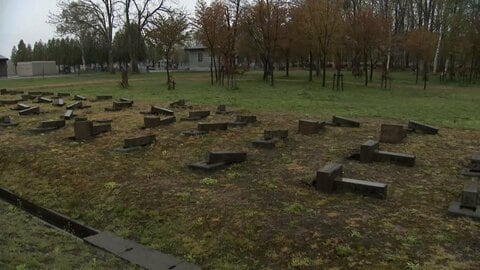 “囚人墓石”なぎ倒される異様な光景…北海道・月形町の霊園で58基倒される　器物損壊事件として捜査