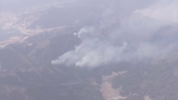 【中継】大船渡市の山火事で建物被害84棟超・避難指示対象3306人に拡大…焼失面積は前日の倍以上1200ヘクタールに 風向きに変化 岩手【中継】大船渡市の山火事で建物被害84棟超・避難指示対象3306人に拡大…焼失面積は前日の倍以上1200ヘクタールに 風向きに変化 岩手