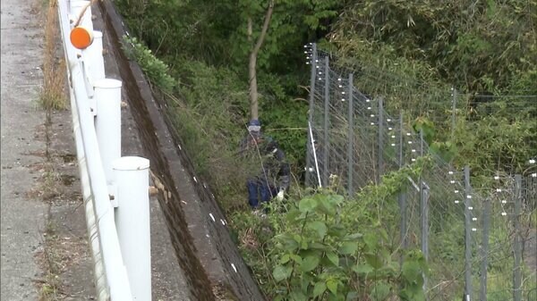 同僚女性の遺体を山梨・身延町の河川敷に遺棄の疑い　35歳団体職員・小棹将太容疑者（35）を逮捕｜FNNプライムオンライン