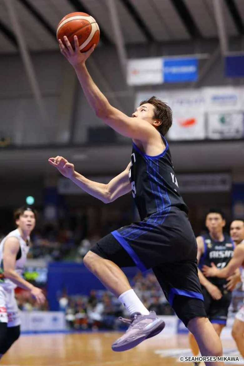 【シーホース三河】琉球との接戦を82-77で制する 12得点6アシストの西田優大「抑えるべき選手を抑えることができた」｜FNNプライムオンライン