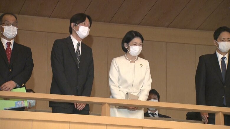 琉球舞踊を鑑賞された秋篠宮ご夫妻