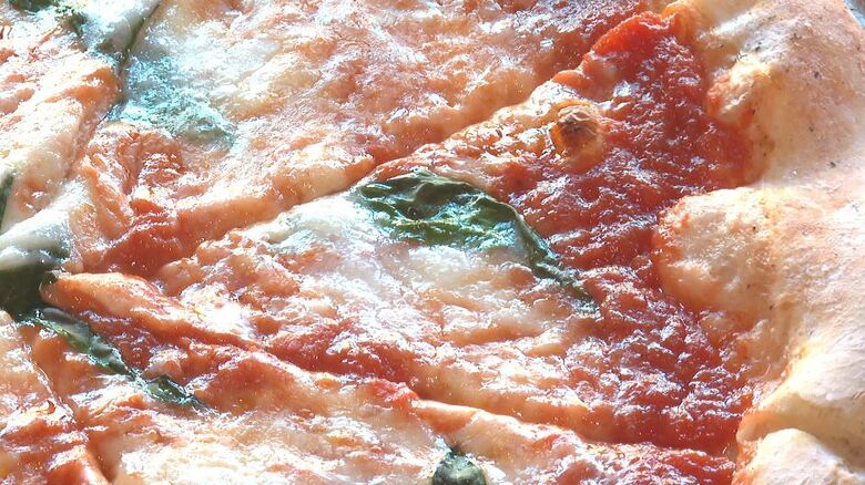 「kitchen&bar　SABO」のピザ