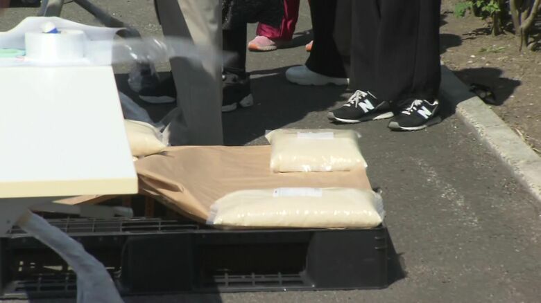 約1000袋は3時間ほどで売り切れ