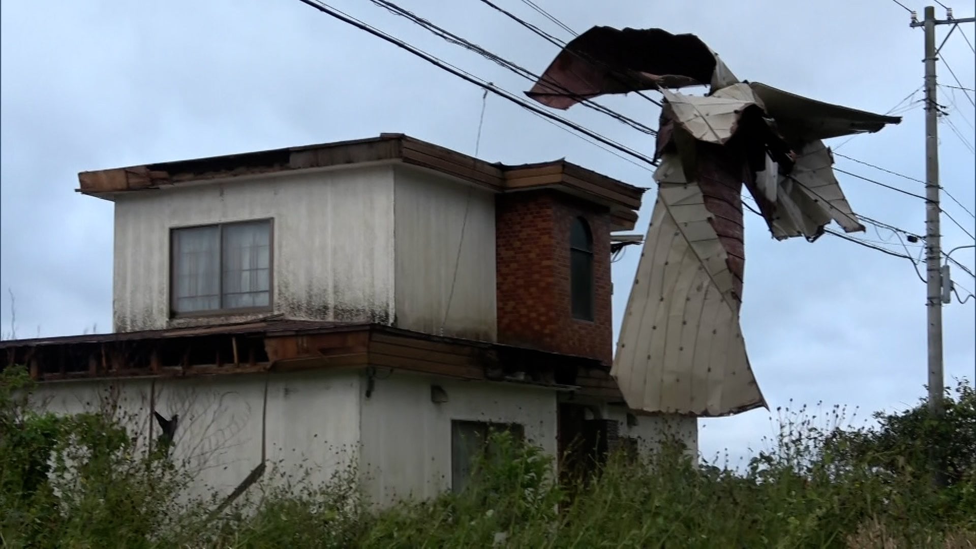 北海道で“竜巻”住宅など9棟に被害…2歳男児と女性がケガ　未明には釧路地方・十勝地方に線状降水帯が発生