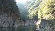 【速報】奈良・三重・和歌山にまたがる「瀞峡」で男性の遺体　ライフジャケットなど着用
