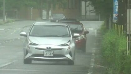 降り始めから100ミリ超える雨で大雨警報　あいの風鉄道や城端線で運休相次ぎ、夏休みのダイヤに混乱