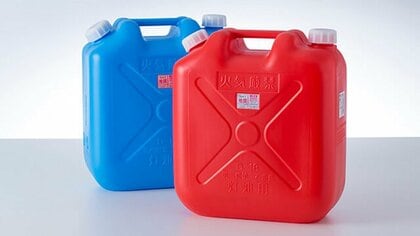 灯油用ポリタンクは「5年」を目安に交換を！冬に備えメーカーが注意喚起…使い方のチェックポイントも参考になる