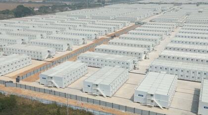 使われなかった「広州最大の箱船病院」　中国ゼロコロナ政策が残した“負の遺産”…経済回復の重大リスクに