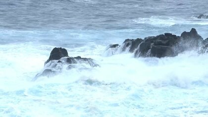 【中継】台風25号接近の八丈島で雨風強まる　フェリー・航空便欠航、観光客は予定前倒しで帰路へ　被害拡大に懸念