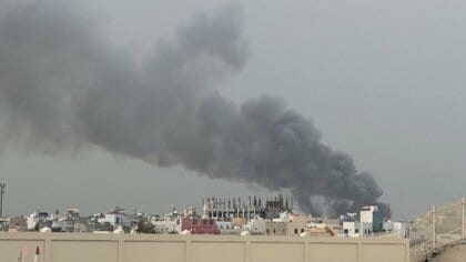 バーレーン首都にイランのドローン落下　乳児や子ども含む32人けが　石油施設にもドローン攻撃か