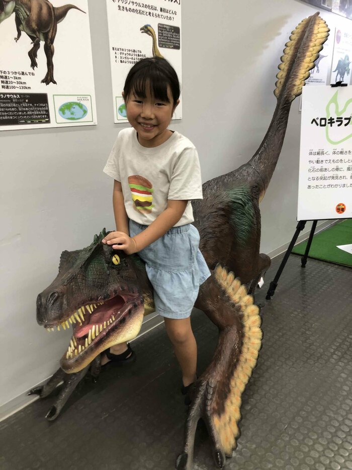 実際に乗ることもできる「ベロキラプトル」