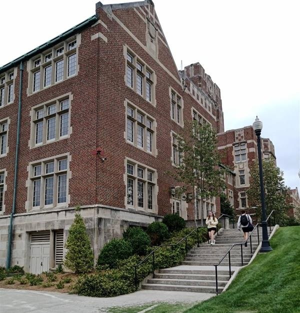 州立テネシー大学