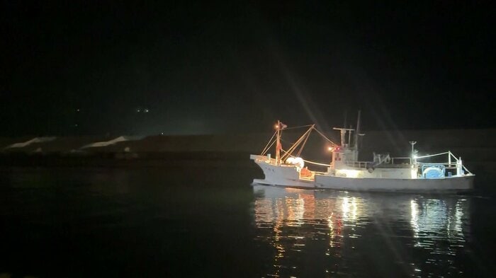 午前3時半に越前漁港を出港