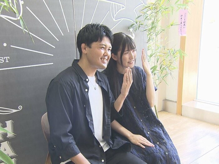 愛知県の半田市役所に婚姻届けを提出したカップル 令和7年7月7日