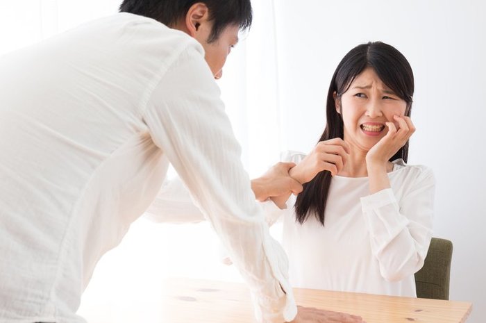 外出自粛による「コロナDV」増加に政府危機感 加害者と同じ屋根の下…問われる対策とは