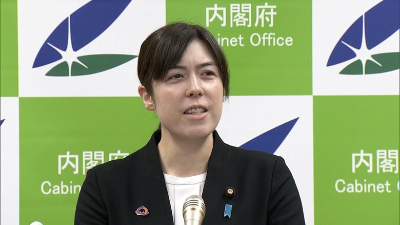 小野田経済安保相の今年の漢字は「推」！「推しが総理になりまして」｜FNNプライムオンライン