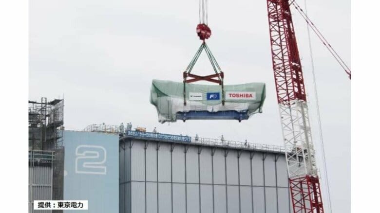 2号機プール使用済み核燃料取出しへ　“取り出し設備”レールに搬入完了＜福島第一原発＞｜FNNプライムオンライン