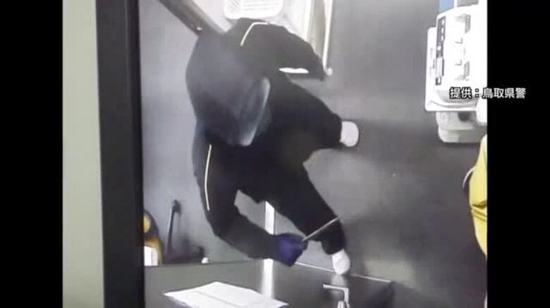 【続報】犯行に使用した包丁か自宅で押収　スーパー強盗事件で逮捕された男は容疑認める供述（鳥取）｜FNNプライムオンライン