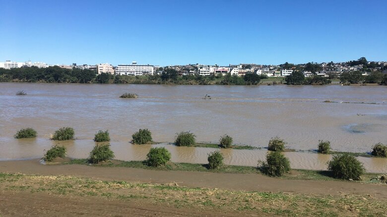 2019年10月　台風19号で増水した多摩川　川崎市