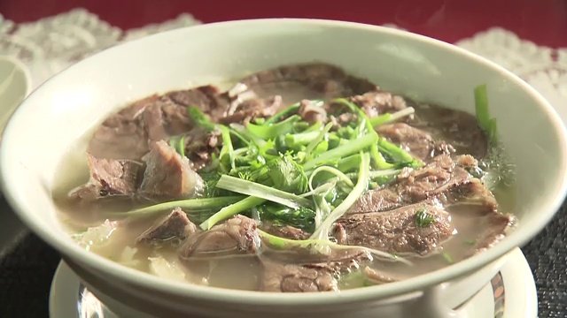 店の看板メニューはリンさんが大好きだった「牛肉のフォー」