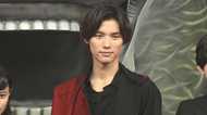迫力アクションで悪霊退治 福士蒼汰が吉沢亮も一刀両断