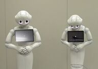 「ロボットの台数が増えると謝罪の効果は高まるのか？」検証が話題…“1台より2台”がいい理由を研究者に聞いた