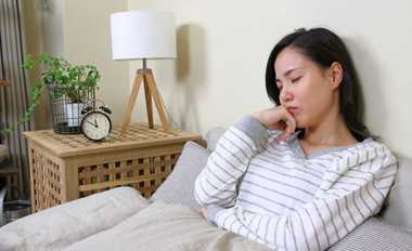 眠りたければ“眠ろうとしない”? 眠れない時に実践したい入眠法