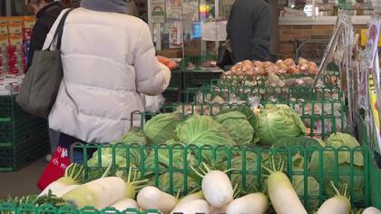4カ月連続マイナス、2人以上世帯の消費金額は33万4701円　前年同月比で2.9％減少　3月の家計調査