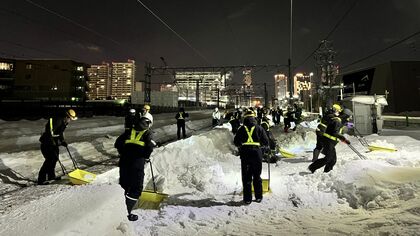 【JR北海道】ドカ雪退治のため2日間1000人以上で夜の除雪作業＿”陸の孤島”となった新千歳空港との連係については「うまくいった」→「情報提供が不十分だった。提供のあり方や質の見直しをしたい」に訂正