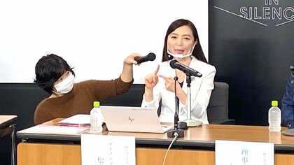 ニュース番組出演者のマスク着用を聴覚障がい者はどう見ているか