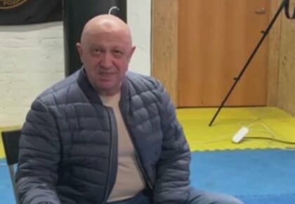 「お偉いサンが働かないなら撃ち殺しちまえ！」“戦場のボス”プリゴジン氏がまた吠える…“背景”には興味深いものも