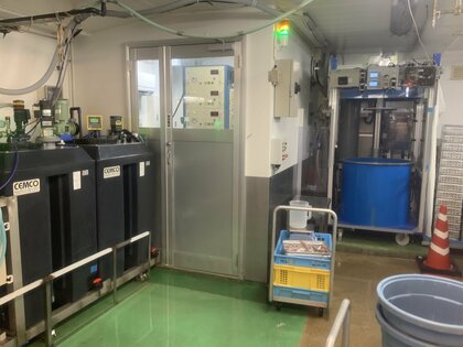 「アニサキス殺虫装置のプロトタイプ機」の全体像(提供:ジャパンシーフーズ)
