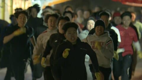 3連休初日…新年恒例の西宮神社「福男選び」では大逆転劇が　愛媛「十日えびすまつり」では名物“餅まき”