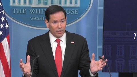 ホルムズ海峡で民間船員10人死亡　米国務長官「足止め船員は87カ国の約2万3千人」